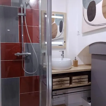 Appartement Un Tresor A Decouvrir - Escapade Millavoise